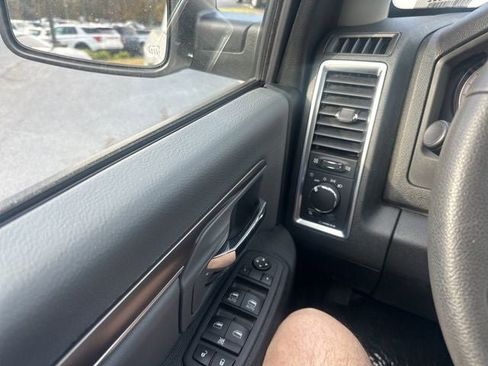 Used 2024 RAM 1500 Classic SLT image 27