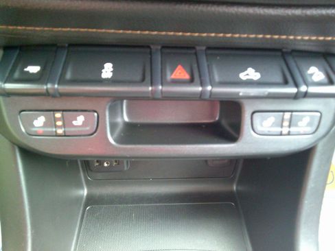 Used 2022 GMC Canyon AT4 w/ Trailering Package image 17