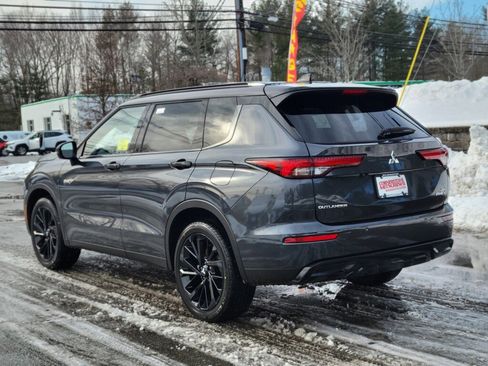 New 2025 Mitsubishi Outlander SEL Black Edition image 3