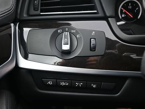 Used 2013 BMW M5 Base image 15