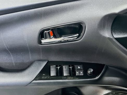 Used 2022 Toyota Prius FWD image 18