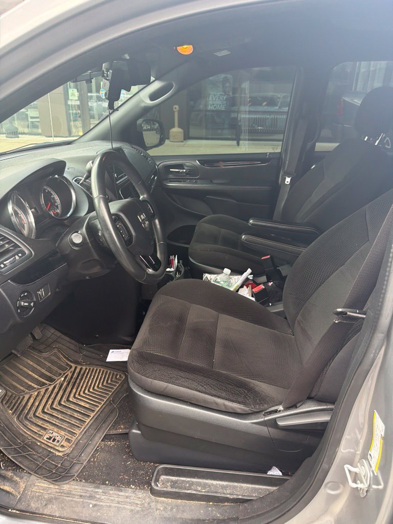 Used 2019 Dodge Grand Caravan SE FWD image 5