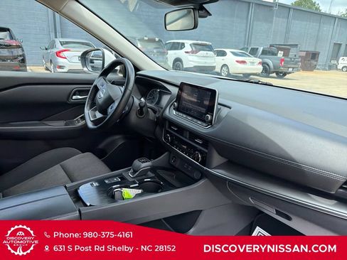Certified 2025 Nissan Rogue SV FWD image 38