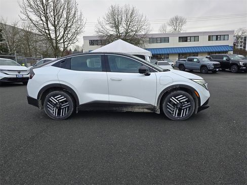 New 2026 Nissan Leaf SV+ w/ Floor Mat Package (SV+) image 6