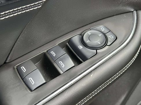 Used 2022 Buick Envision Preferred w/ Safety Package FWD image 17