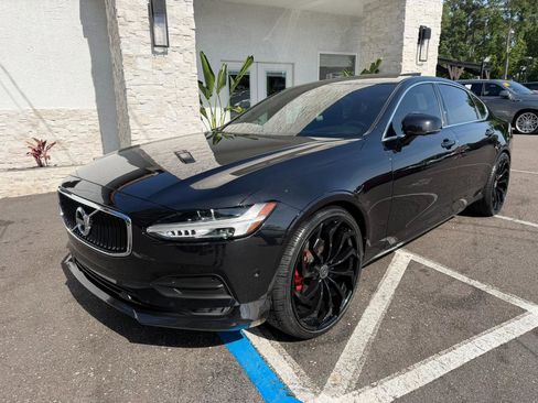 Used 2018 Volvo S90 T5 Momentum w/ Convenience Package FWD image 3