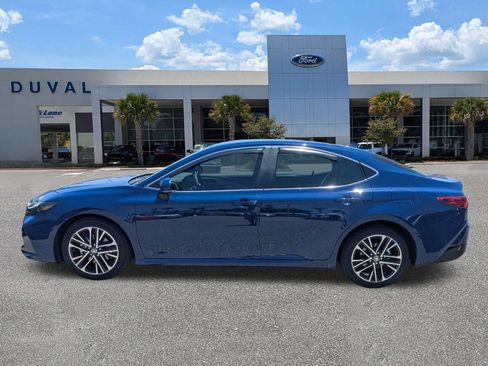 Used 2026 Toyota Camry XLE FWD image 7