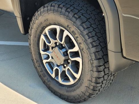 Used 2022 GMC Sierra 2500 SLT w/ Gooseneck/5TH Wheel Package AWD/4WD image 7