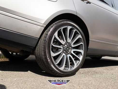 Used 2018 Land Rover Range Rover Long Wheelbase Supercharged image 11