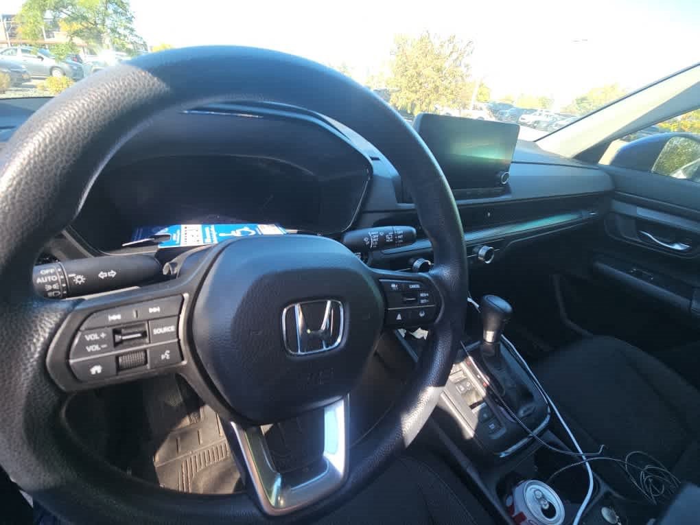 Used 2024 Honda CR-V LX image 7