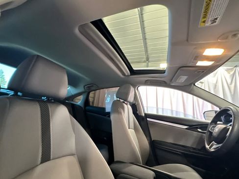 Used 2018 Honda Civic EX image 19