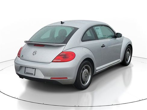 Used 2015 Volkswagen Beetle 1.8T Classic image 4