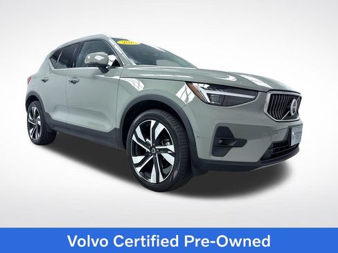 Used 2024 Volvo XC40 B5 Ultimate w/ Protection Package Premier AWD/4WD image 1