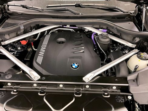Certified 2024 BMW X5 xDrive40i w/ M Sport Package AWD/4WD image 26