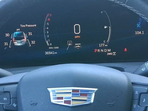 Used 2025 Cadillac XT4 Premium Luxury AWD/4WD image 12