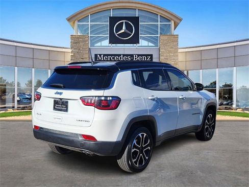 Used 2022 Jeep Compass Limited image 4