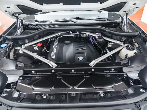 Certified 2024 BMW X7 xDrive40i w/ Premium Package image 28