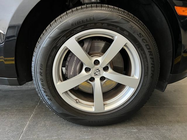 Used 2021 Porsche Macan AWD/4WD image 12