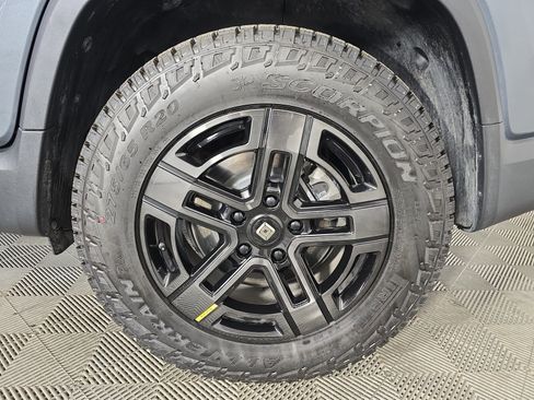 Used 2024 Rivian R1T Adventure Dual AWD/4WD image 10