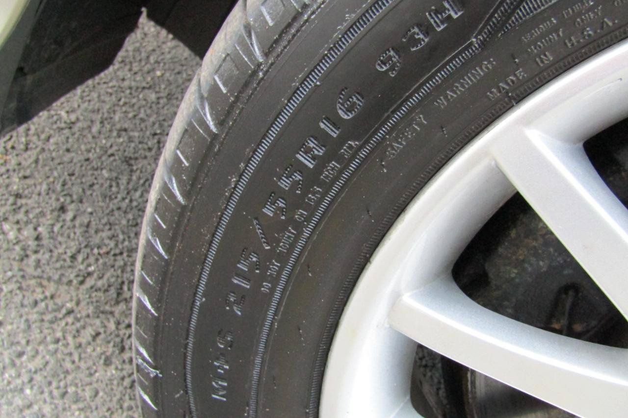 Used 2008 Saab 9-3 2.0T w/ Cold Weather Package FWD image 34