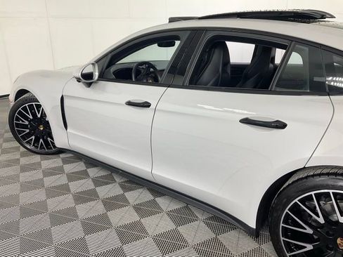 Used 2024 Porsche Panamera 4 image 36