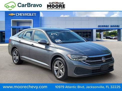 Used 2024 Volkswagen Jetta SE FWD image 1