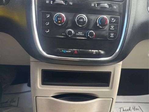 Used 2013 Dodge Grand Caravan SE FWD image 23