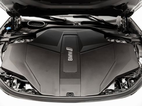 Used 2023 BMW i7 xDrive60 image 73