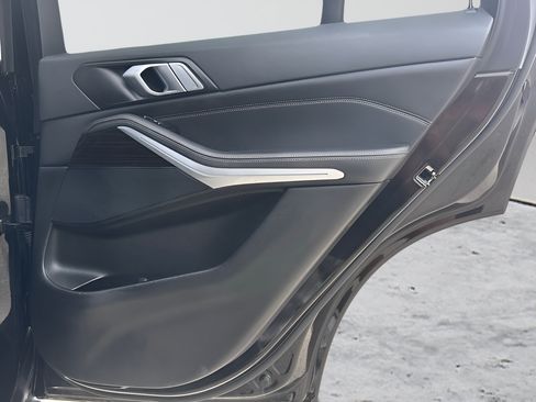 Used 2019 BMW X5 xDrive40i AWD/4WD image 28