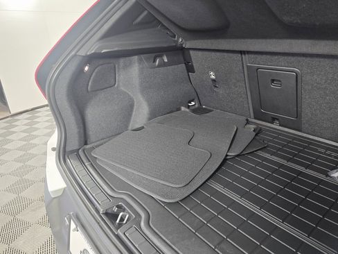 Certified 2023 Volvo XC40 B5 Plus w/ Driver Assist Package image 11