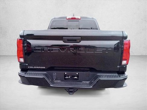 Used 2024 Chevrolet Colorado Z71 w/ Z71 Convenience Package 2 AWD/4WD image 6
