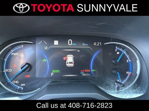 Used 2023 Toyota RAV4 XLE Premium image 3
