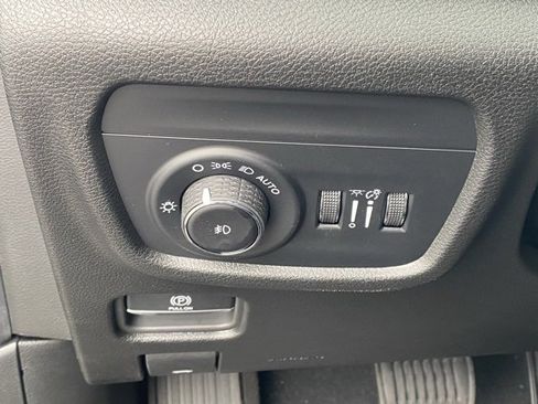 New 2025 Jeep Grand Cherokee Limited image 28