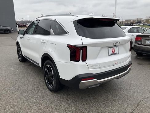 Certified 2025 Kia Sorento EX image 5