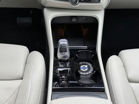 Used 2023 Volvo XC40 B5 Ultimate w/ Climate Package AWD/4WD image 13