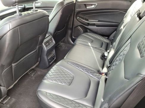 Used 2024 Ford Edge Titanium image 16