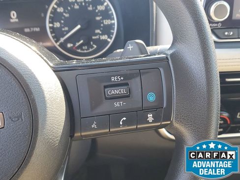 Used 2022 Nissan Rogue SV image 27