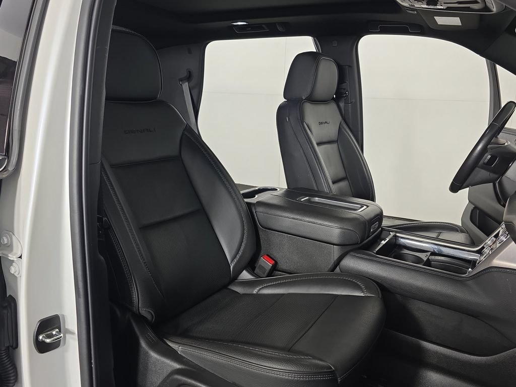 Used 2022 GMC Yukon Denali AWD/4WD image 25