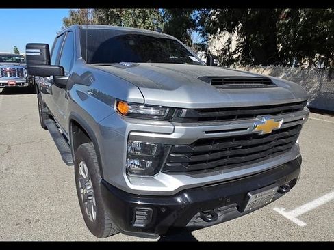 Used 2025 Chevrolet Silverado 2500 Custom w/ Custom Value Package image 1