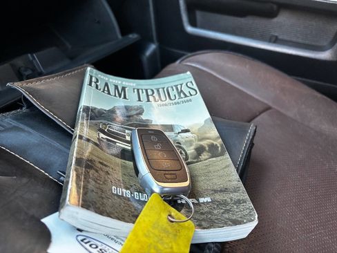 Used 2015 RAM 2500 Longhorn w/ Convenience Group image 31