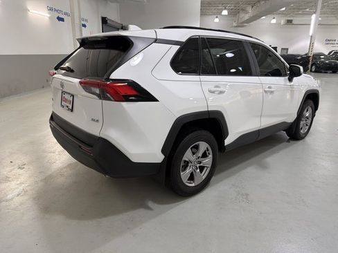 Used 2024 Toyota RAV4 XLE w/ Convenience Package FWD image 9
