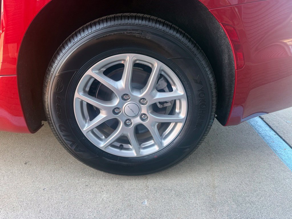 New 2027 Chrysler Pacifica Select FWD image 11