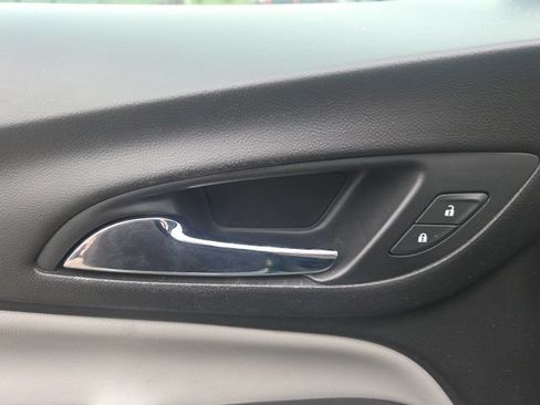 Used 2018 Chevrolet Equinox LS FWD image 20
