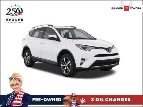 Used 2017 Toyota RAV4 XLE FWD image 1