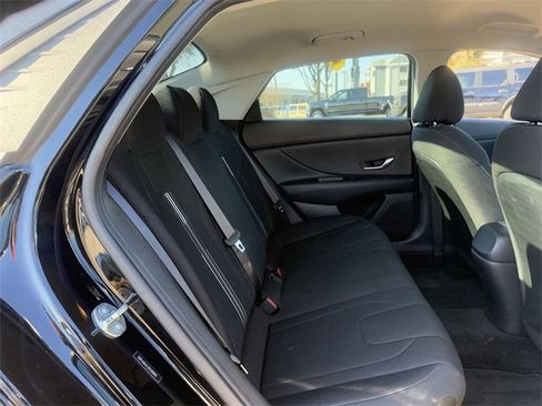 Used 2023 Hyundai Elantra SEL image 27