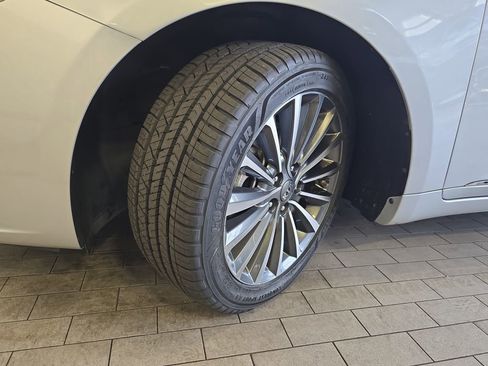 Used 2017 Kia Cadenza Premium w/ Luxury Package image 35