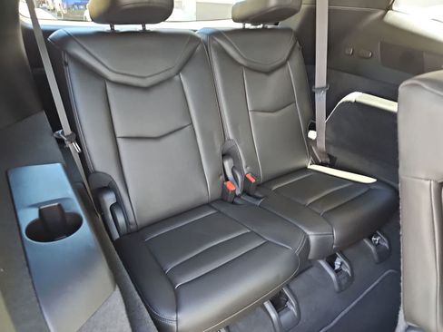 Used 2023 Cadillac XT6 Luxury FWD image 29
