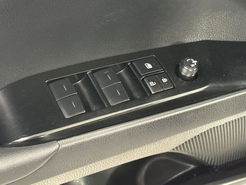 Used 2025 Toyota Camry SE FWD image 26