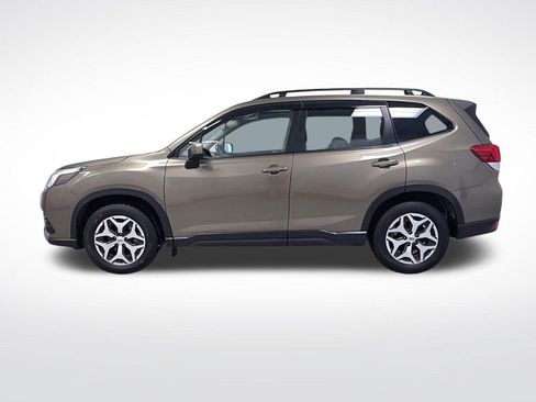 Used 2023 Subaru Forester Premium image 10