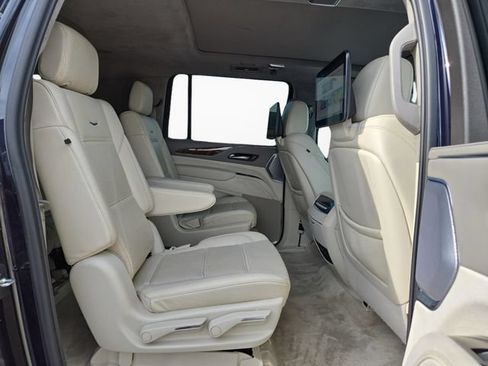 Used 2023 Cadillac Escalade ESV Sport Platinum w/ LPO, Floor Liner Package AWD/4WD image 36
